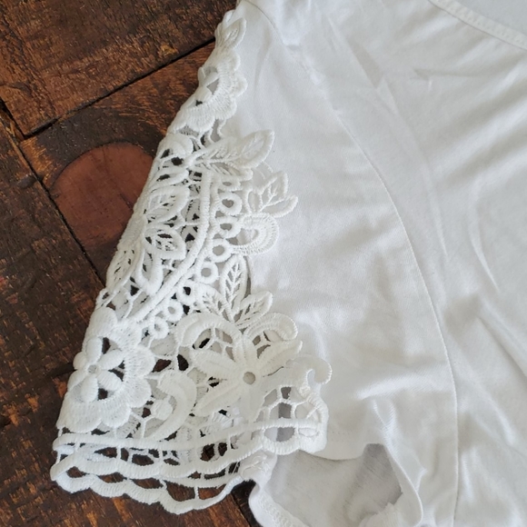 Blouse - Picture 2 of 4